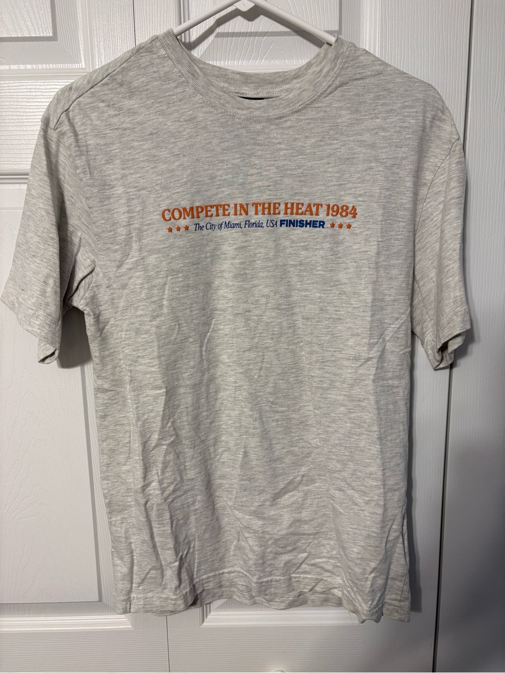 H&M Light Gray Short-Sleeve 'Compete in the Heat 1984' Graphic Tee